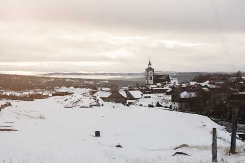 Røros with church in snow.